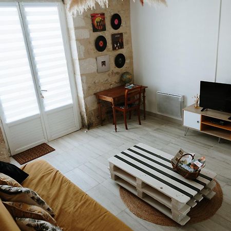 شقة Studio De Plain-Pied Avec Terrasse Et Jardin Saint-Meard-de-Gurcon المظهر الخارجي الصورة